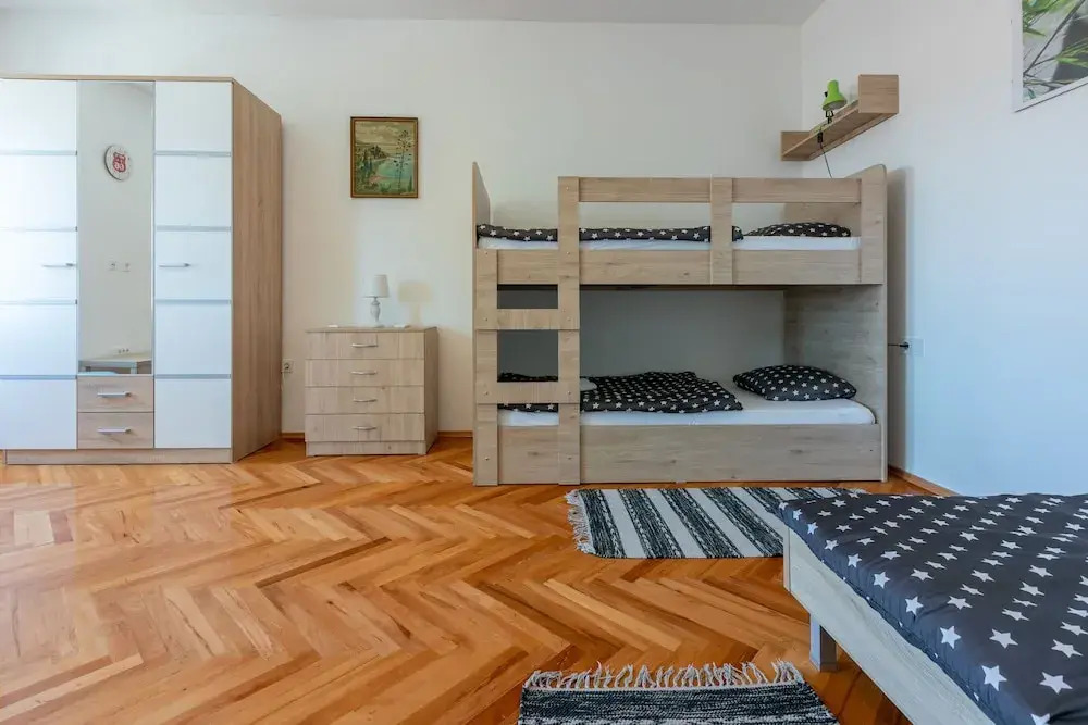 House Tinac