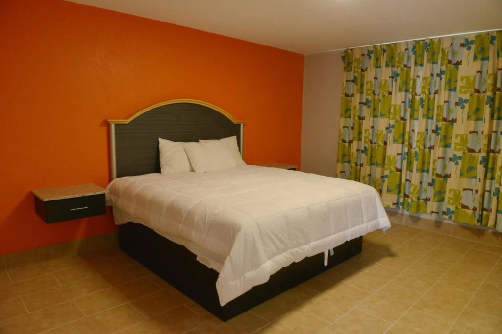 Rodeway Inn & Suites Winter Haven Chain of Lakes