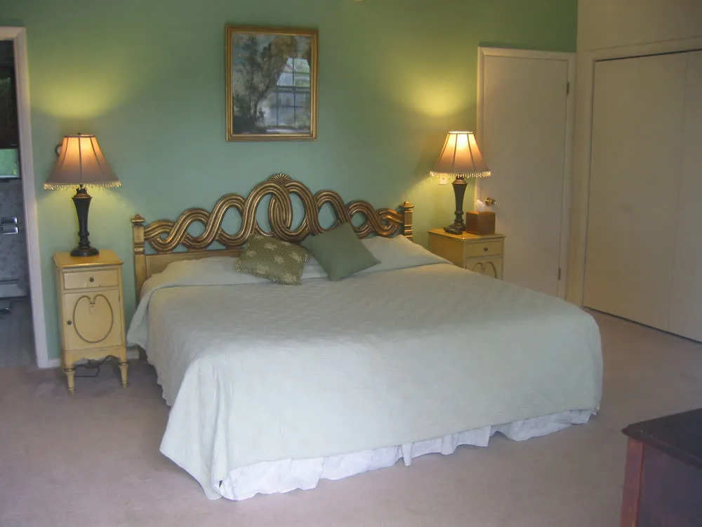 The Inn at Charlotte Bed and Breakfast