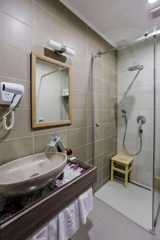 Garni Hotel Zen free parking