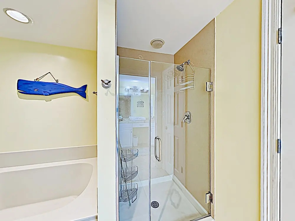 New Listing! Gulf-front Getaway W/ Pools & Hot Tub 2 Bedroom Condo