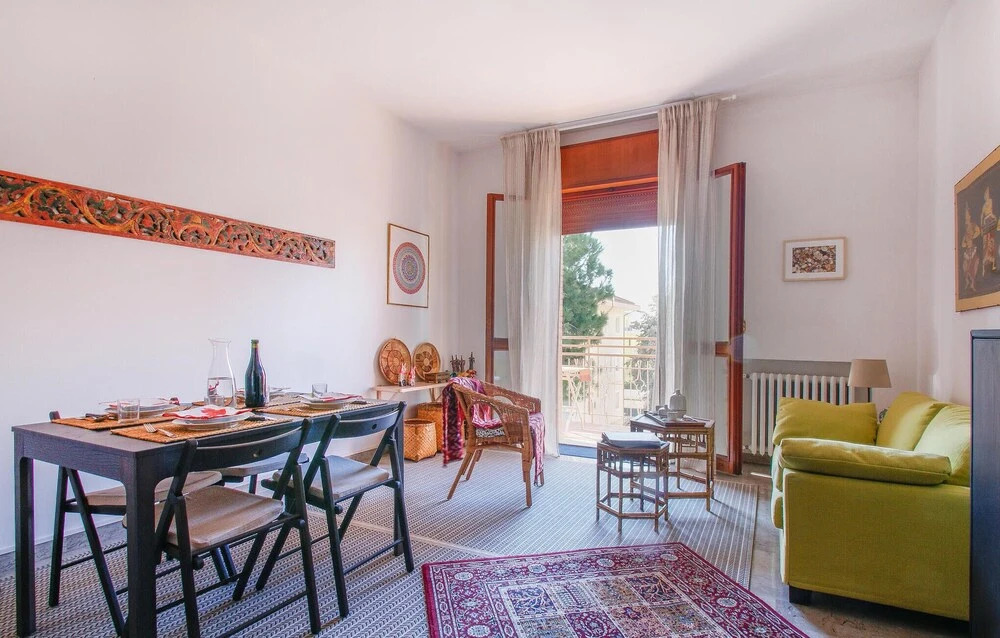 Amazing Apartment in Rimini With Wifi and 2 Bedrooms