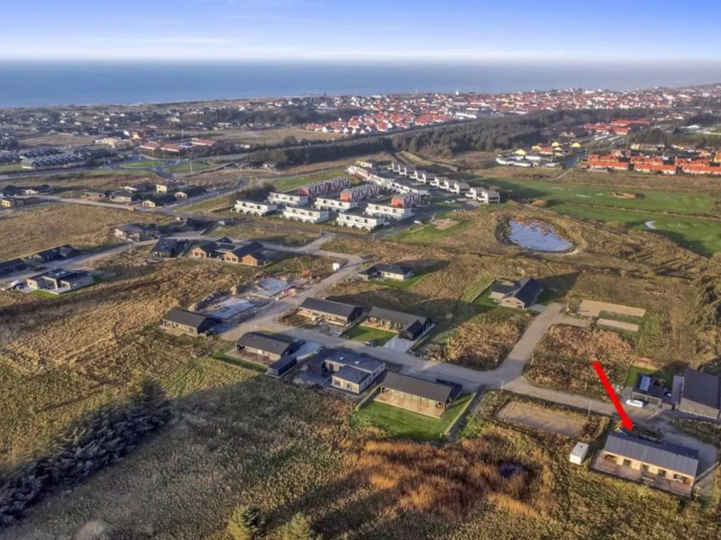 "Tino" - 950m from the sea in NW Jutland