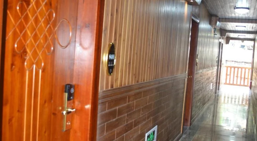 Longying Hotel