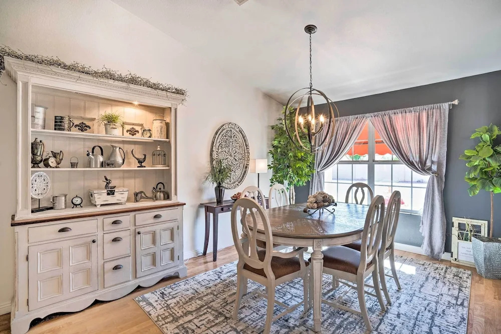 Elegant Peoria Home: Pool, Putting Green, Fire Pit