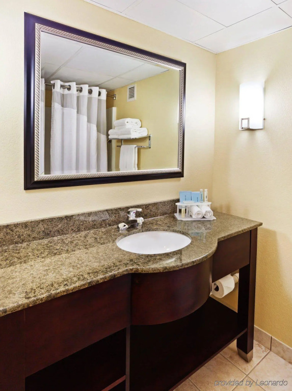 Holiday Inn Express & Suites Alcoa Knoxville Airport by IHG