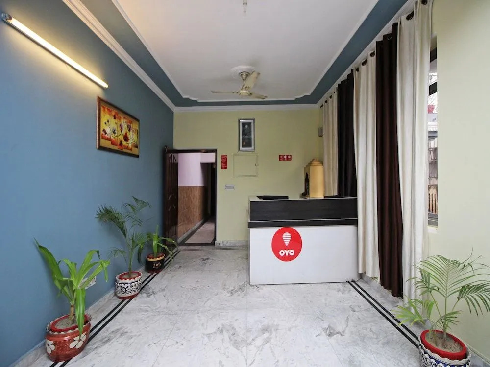 Capital O 9222 Winsome Hotel
