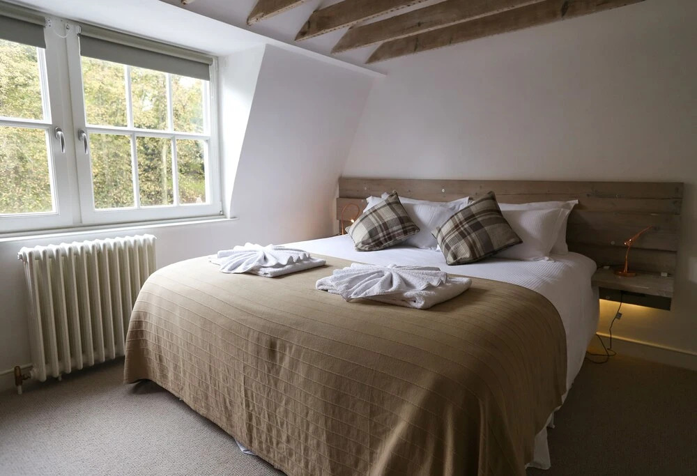 4 Berkeley Square I Boutique Apartments