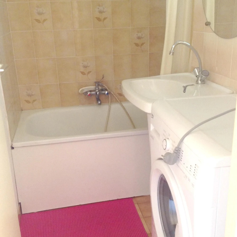 Apartment With 2 Bedrooms in Cavalaire-sur-mer, With Wonderful City Vi