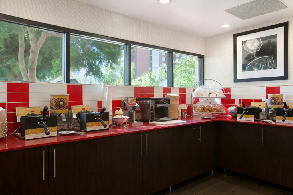 Hampton Inn & Suites Anaheim Garden Grove