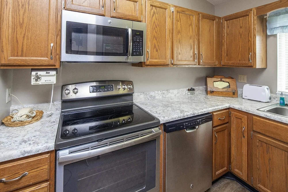 Raven Crest Condo 413 by Heritage Cabin Rentals