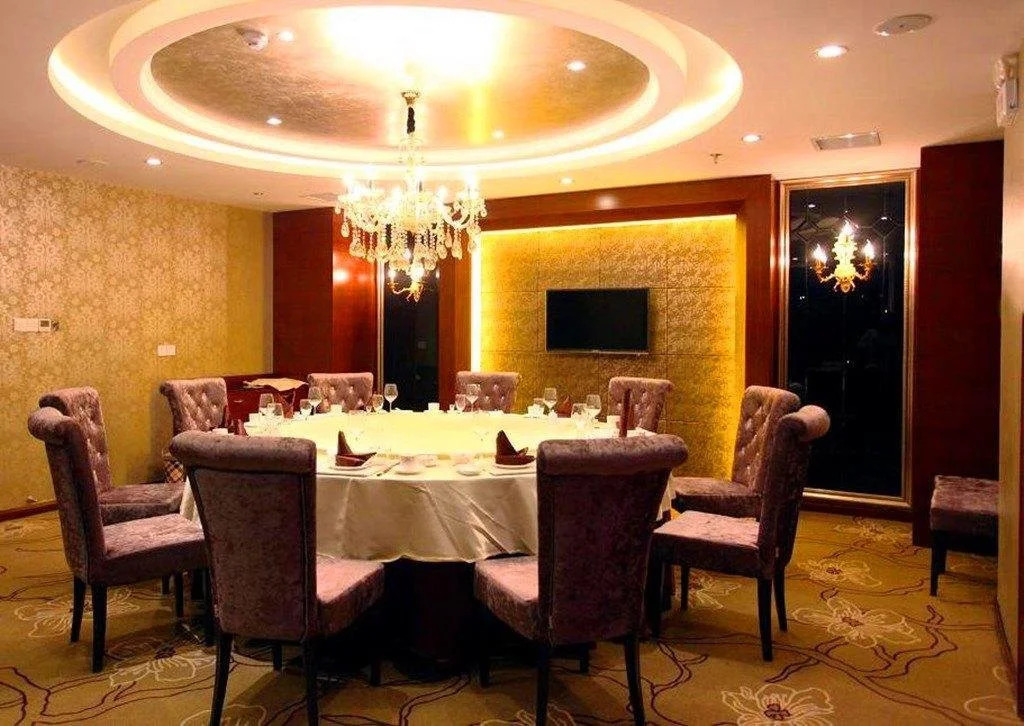 Meyes International Hotel