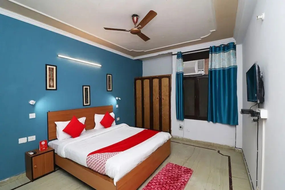 Silver Homes by OYO Rooms