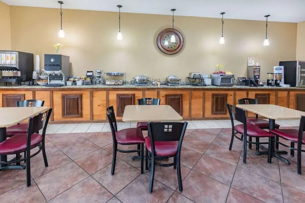 Best Western Park Heights Inn & Suites