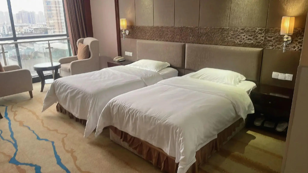 Mingren Hotel