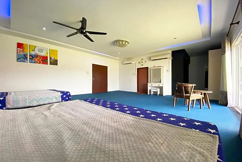OYO Home 90319 Ambong Bay Resthouse Homes