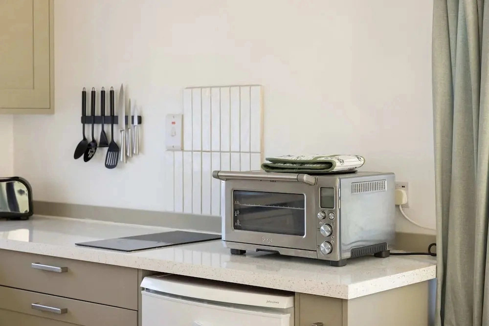 Stylish One Bed Annexe Near Marina and Beaches