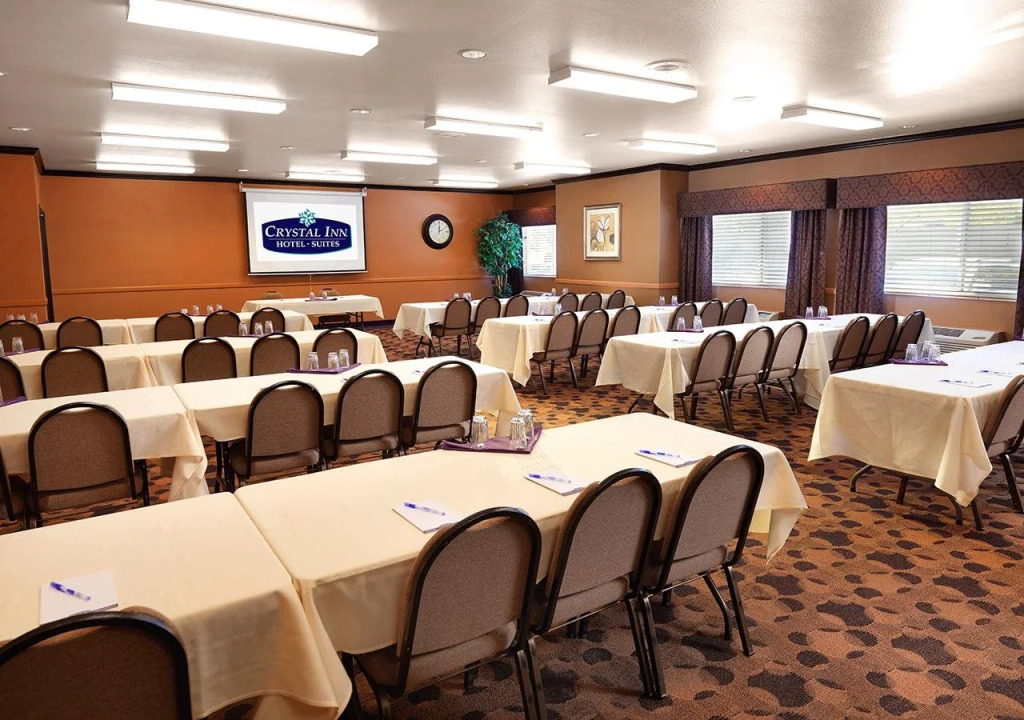 Crystal Inn Hotel & Suites - Midvalley