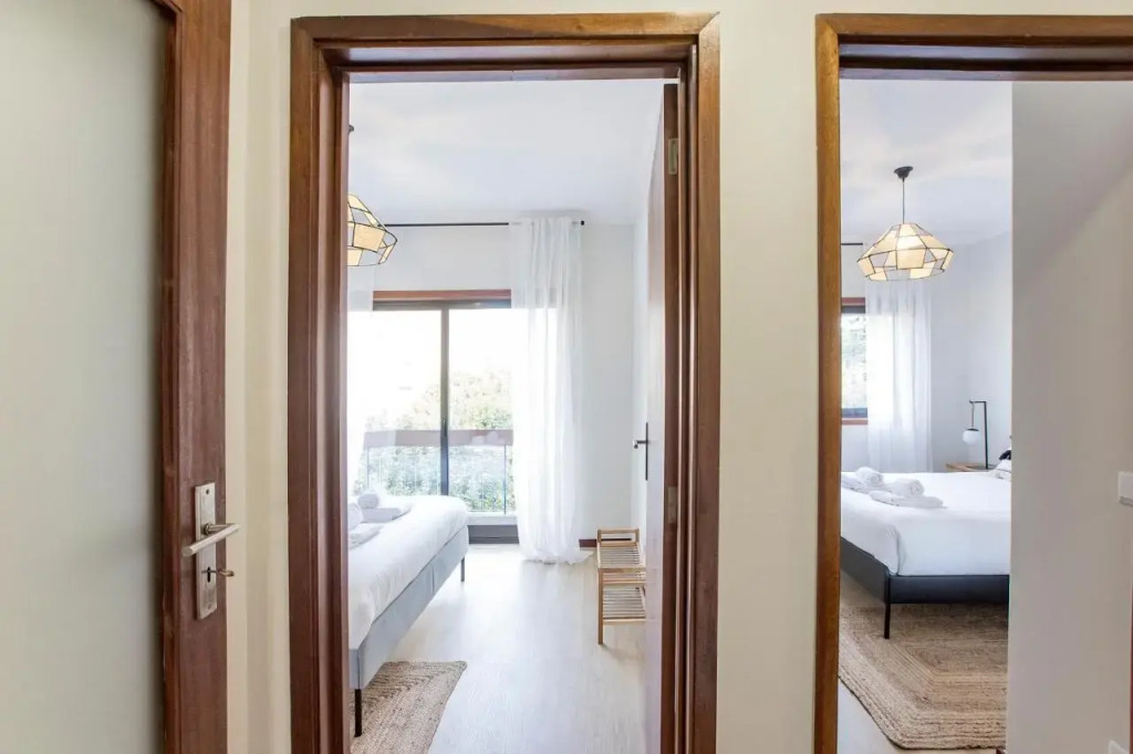 2BR Flat in Bonfim w/ AC & Balcony by LovelyStay
