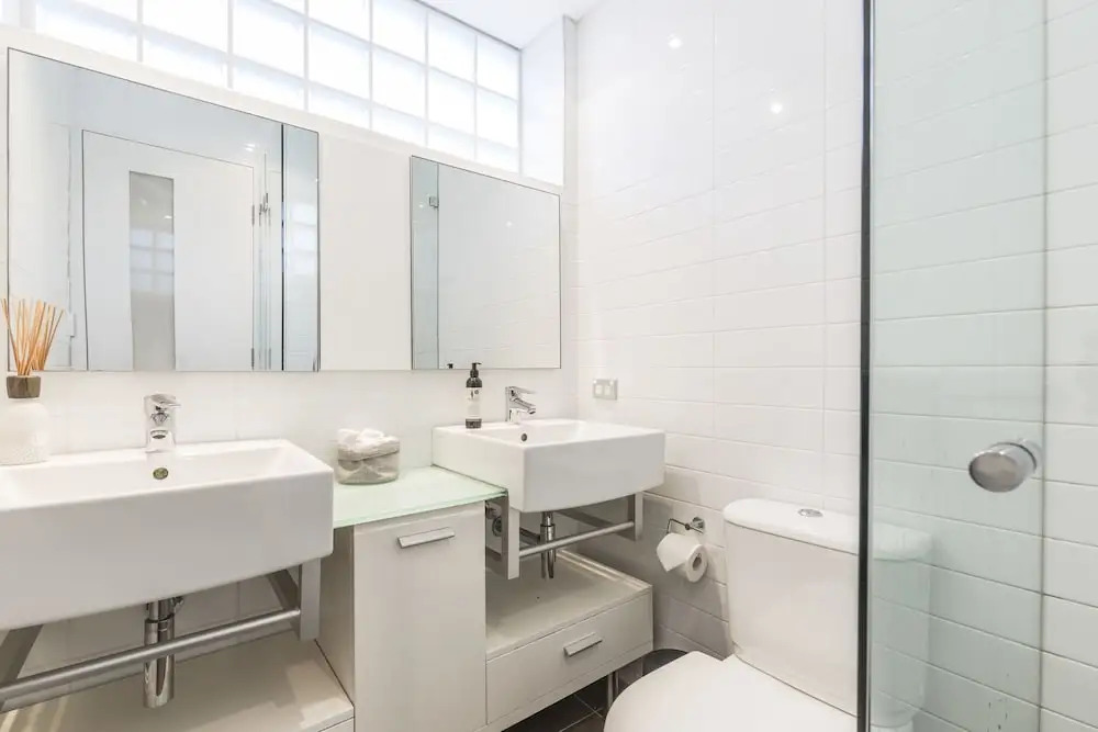 Coogee Luxury Home with Salt Water Pool & Parking