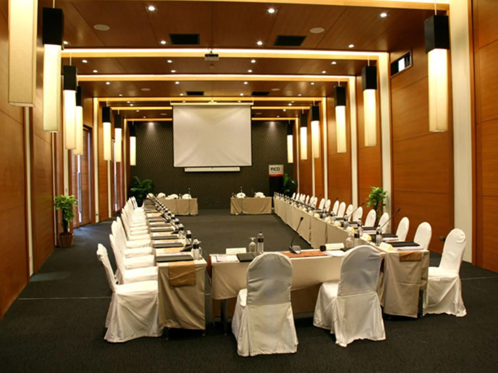 Cape Sienna Phuket Gourmet Hotel & Villas - SHA Extra Plus