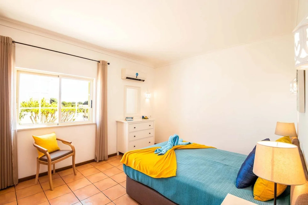 Villa Boracay - com Piscina Aquecível e Praia a Pé em Albufeira