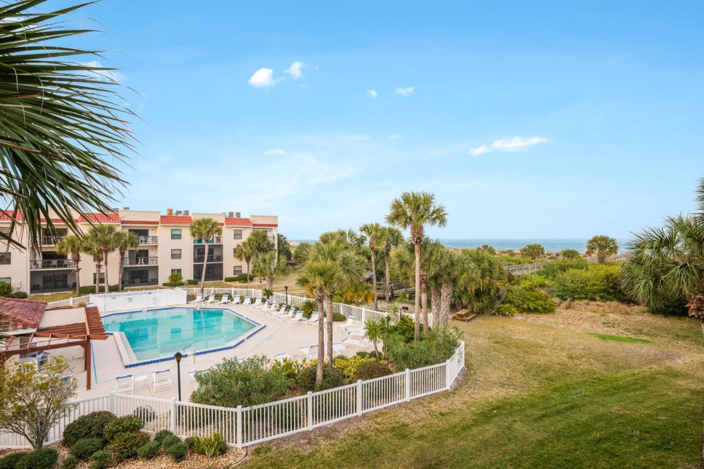 Ocean Village Club O35