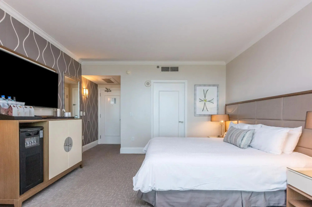 FB Miami Beach Tresor Private Luxury Suites