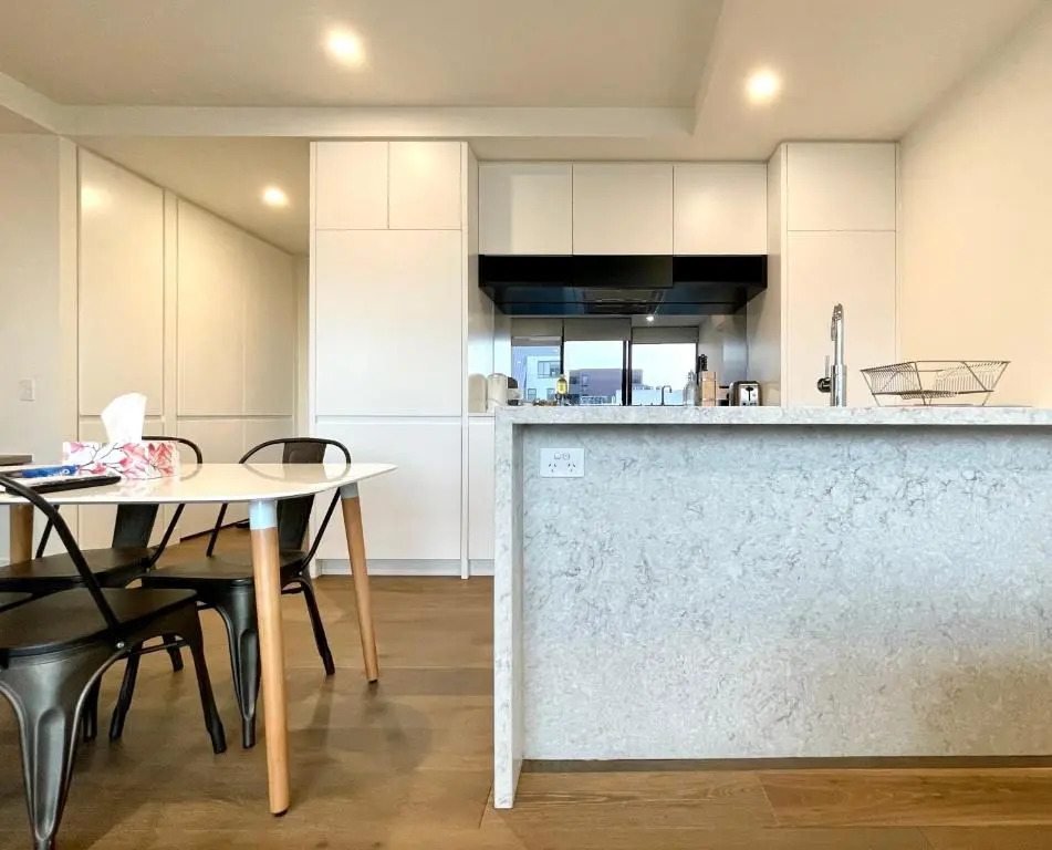 Readyset Apartments at Marque