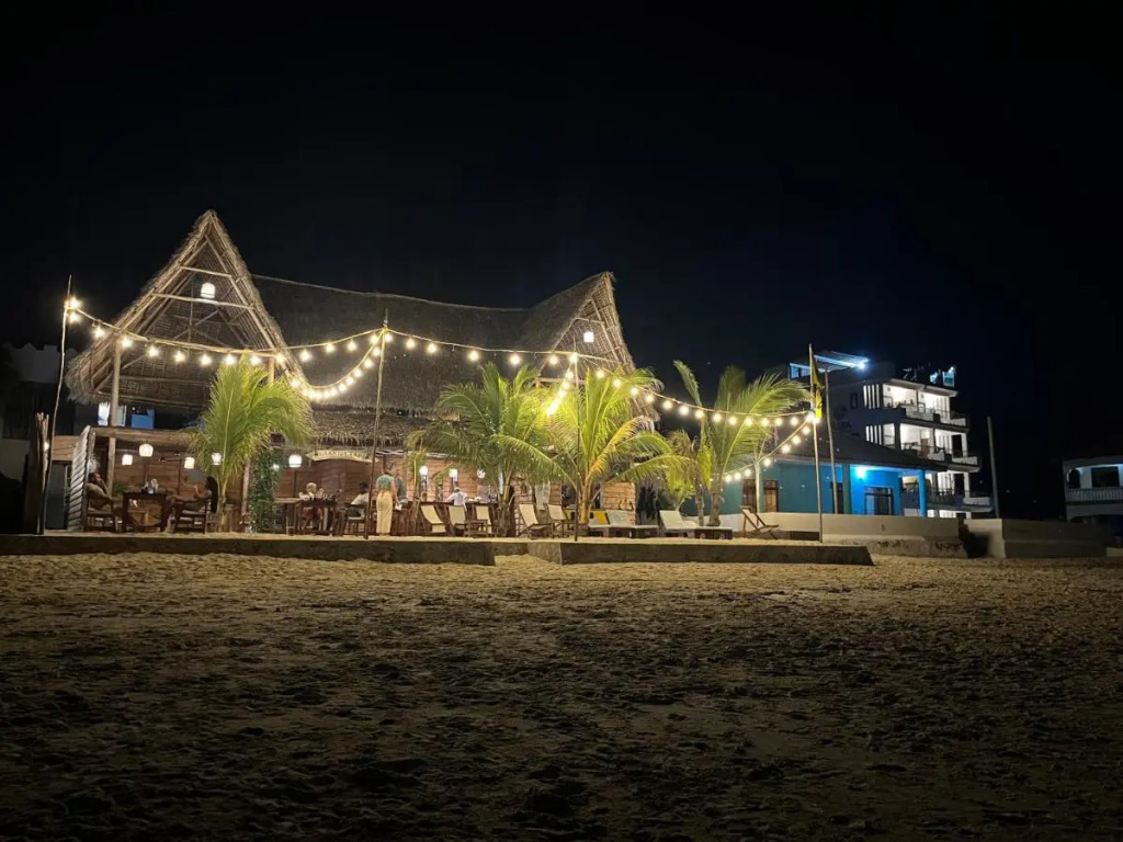 Aluna Beach Apartments