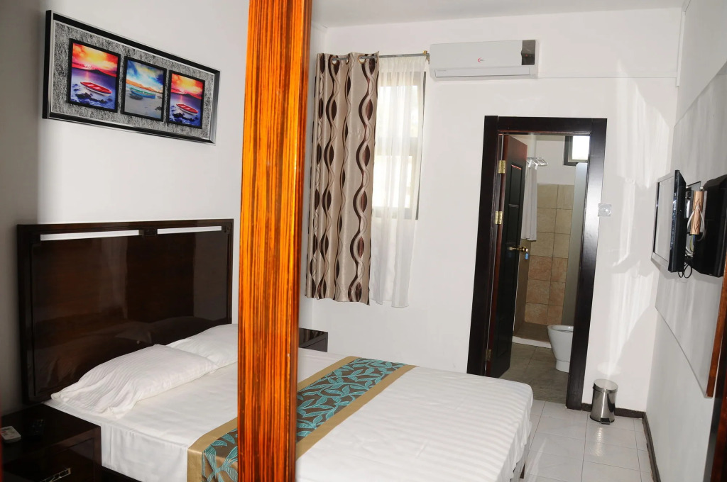 Le Flamboyant Hotel