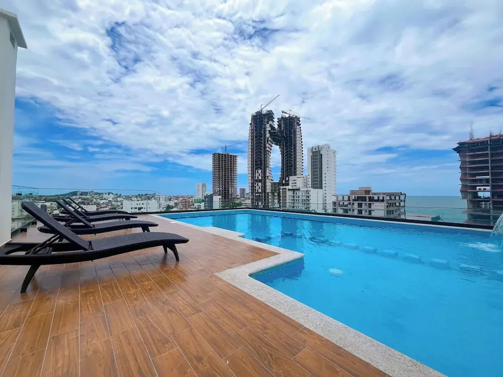 Makeva Condos, Near Malecon