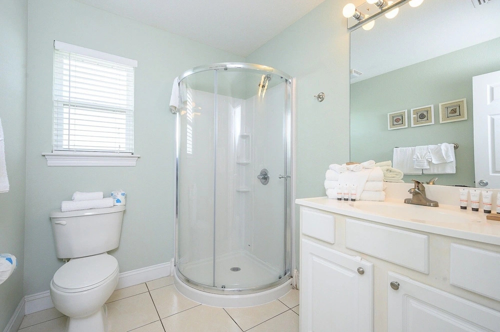 New Listing! Spacious Beach W/ Pools & Tennis 5 Bedroom Home