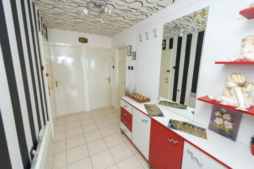 Apartment Adi