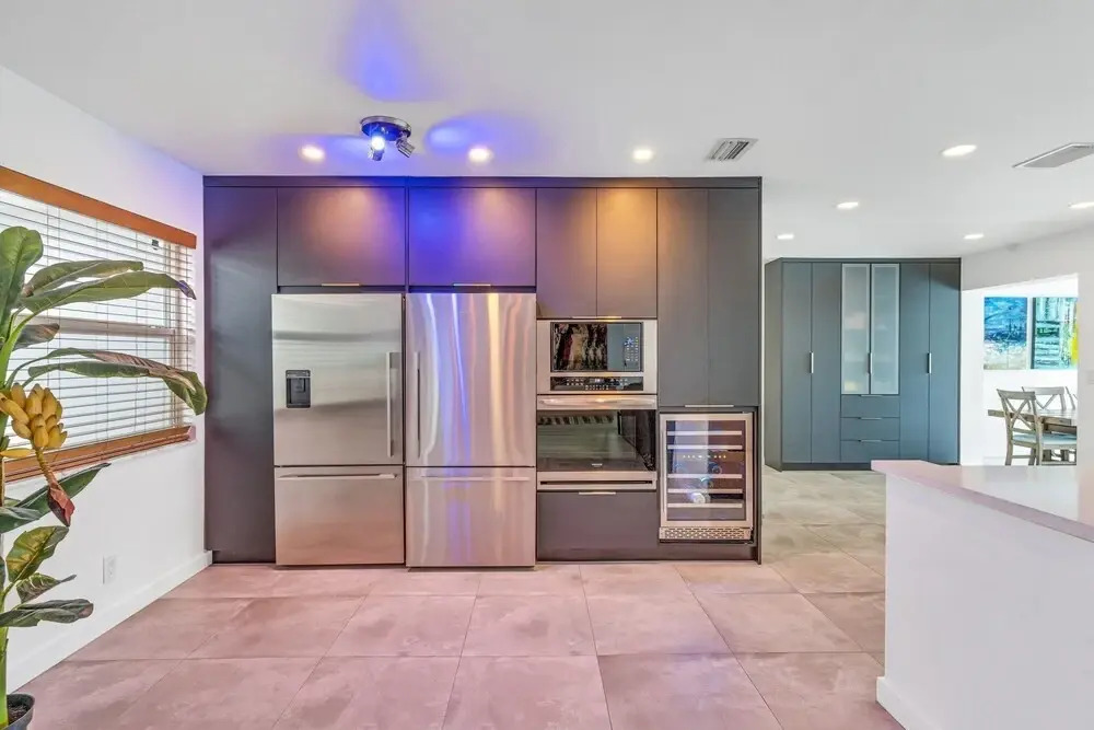 New Gorgeous Modern Hollywood Waterfront Home W/ Private Pool & Dock 4 Bedroom Home by Redawning