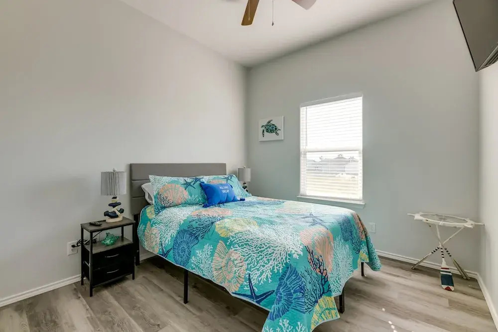 Community Pool Access & Bay View: Rockport Home!
