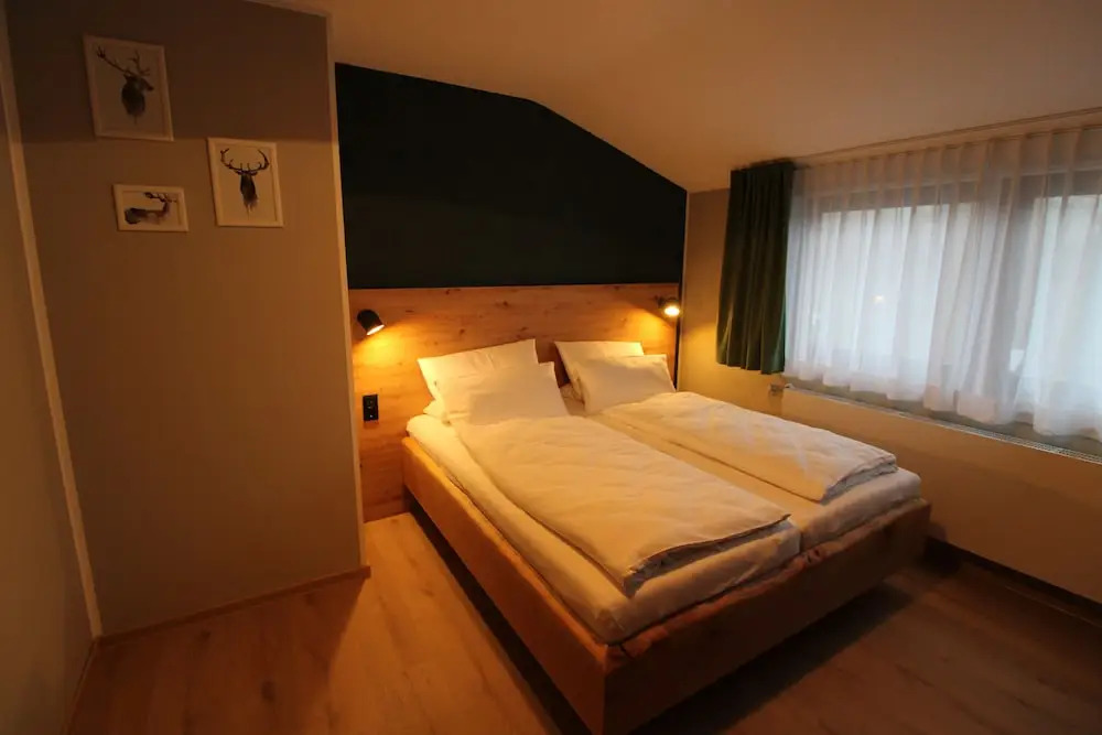 DER Hirsch Hotel