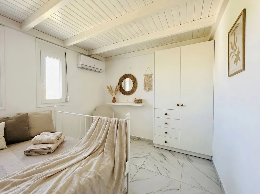 Lilu Villa 2 with Private Pool and Seaview