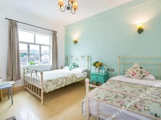 Rive Gauche Hostel