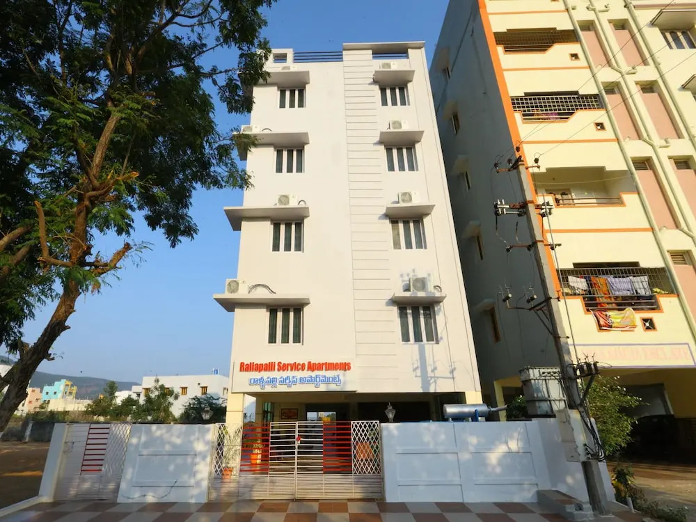OYO 11094 Rallapalli Service Apartments