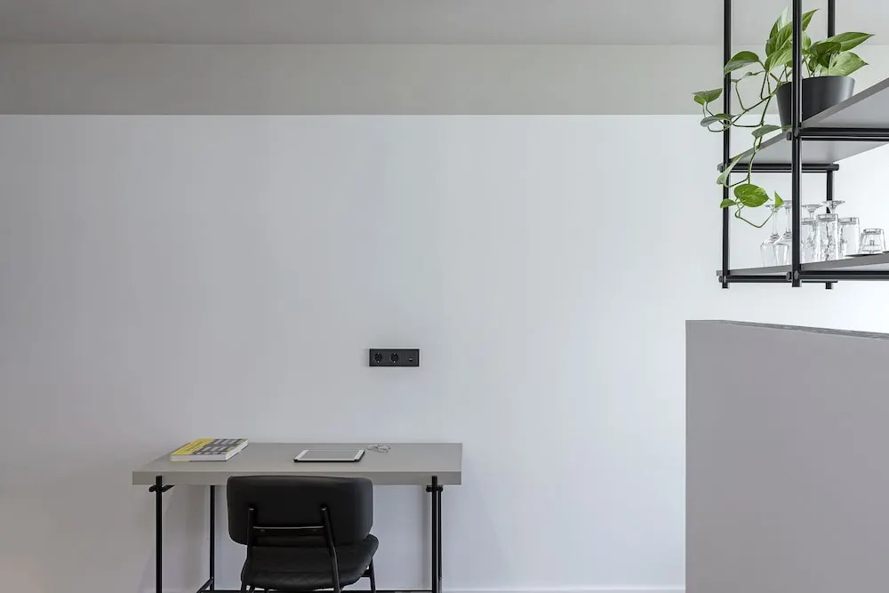 The Athenians Art Apartments