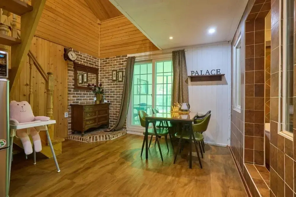 Gapyeong Pool Villa Palace (Newly Built, Dog Glamping)