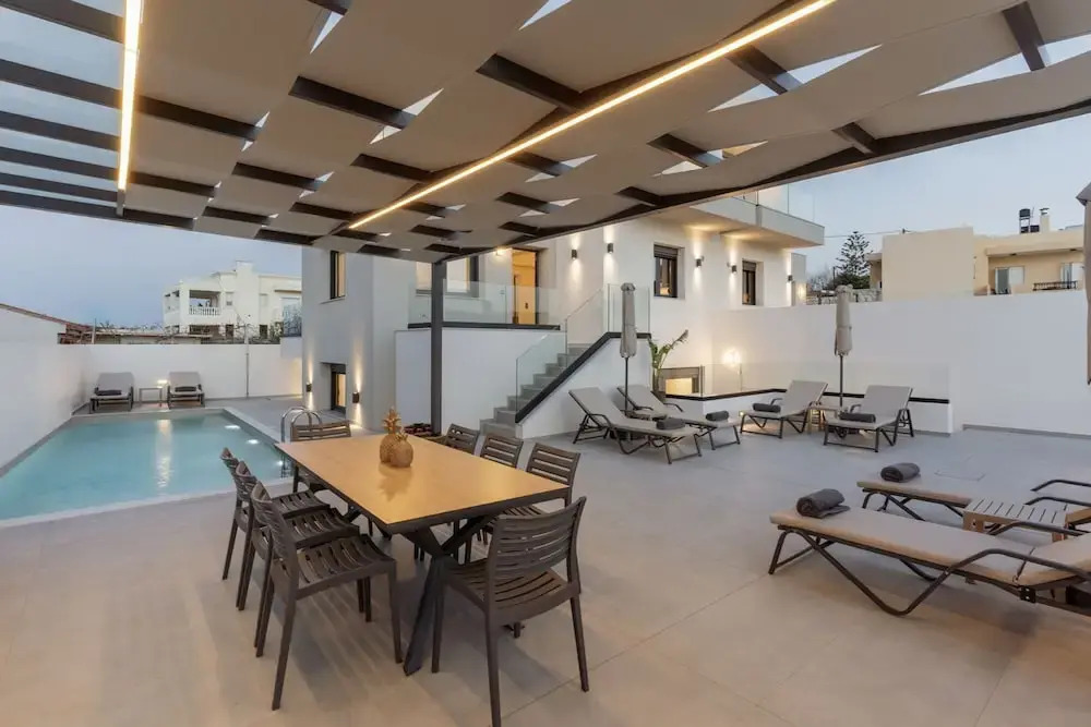 Villa Solaire - With 2 Private Pools & Sauna