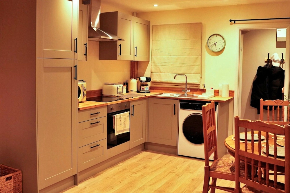 Pet-friendly Countryside Holiday Home, No Deposit