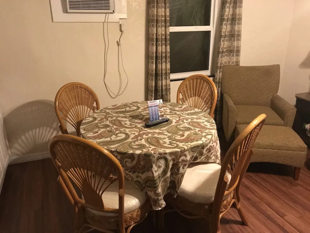 Summerside Inn