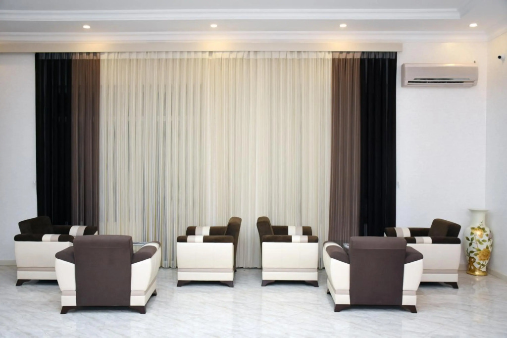 Consul Hotel