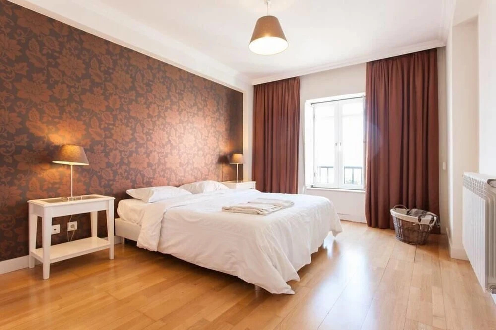 ALTIDO Spacious new 1-bed Apt w/ stunning view, 2mins from St George Castle viewpoint