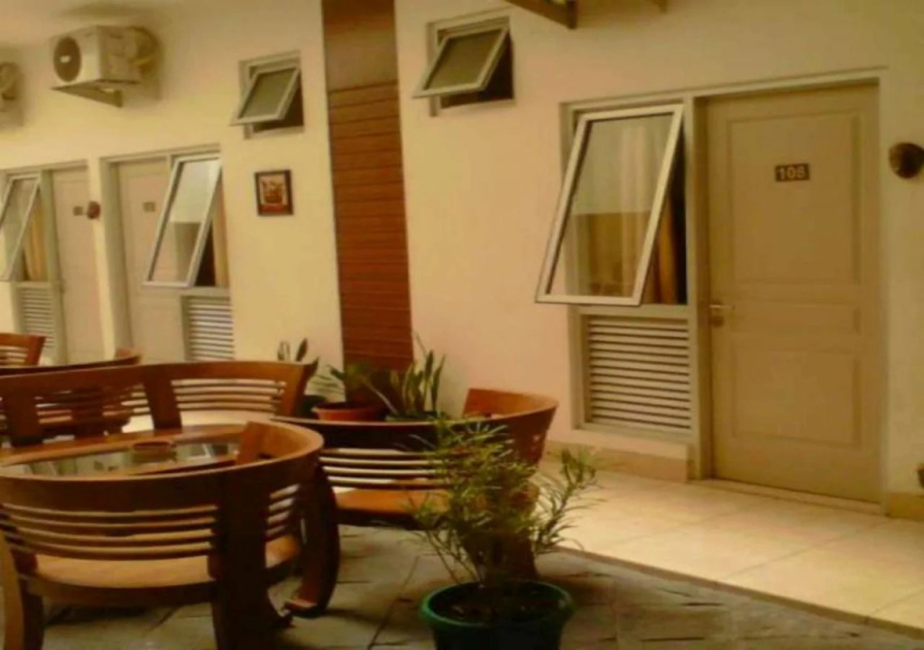 Poncowinatan Hotel