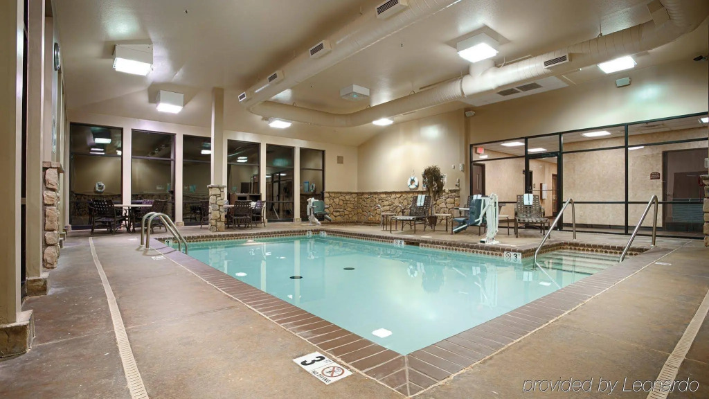 Best Western PLUS Cimarron Hotel & Suites
