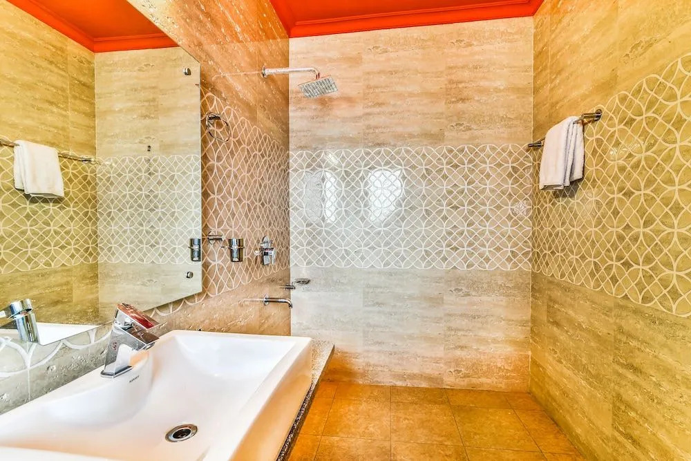 FabHotel Jass Hospitality Sector 43